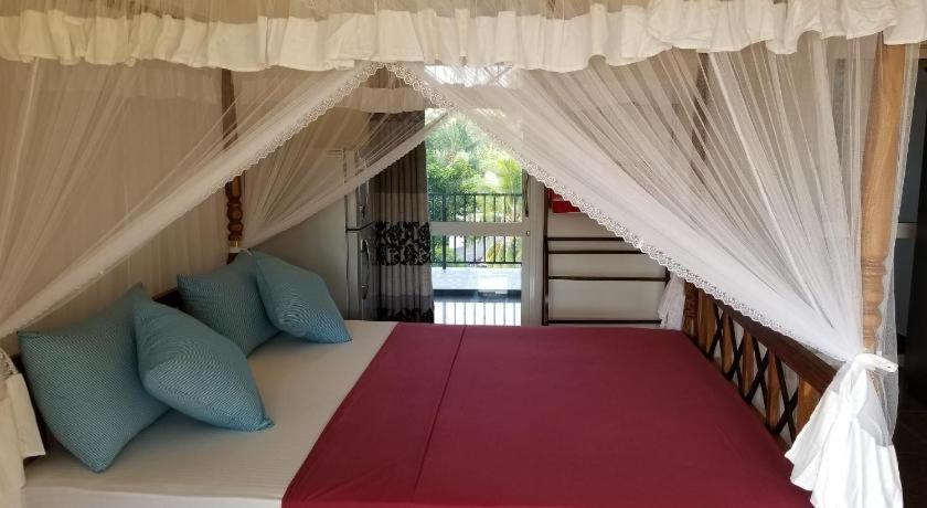 Paradise Hilltop Villa & Apartment Galle Bagian luar foto