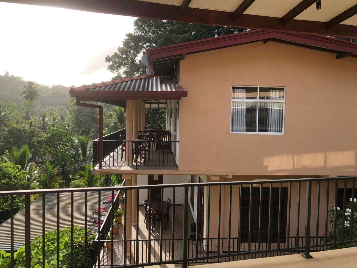Paradise Hilltop Villa & Apartment Galle Bagian luar foto