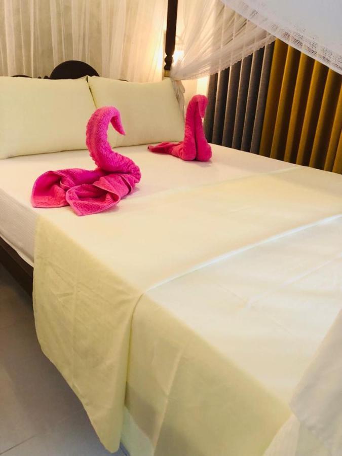 Paradise Hilltop Villa & Apartment Galle Bagian luar foto
