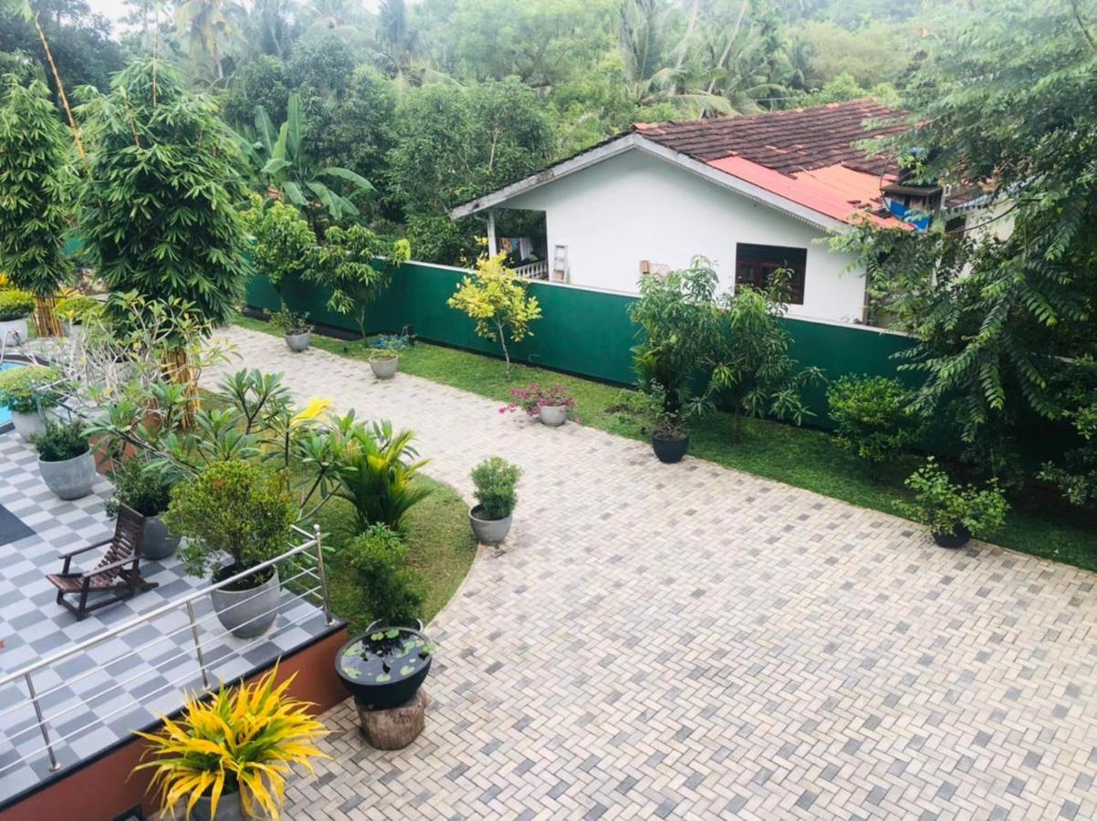 Paradise Hilltop Villa & Apartment Galle Bagian luar foto